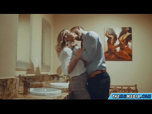 ❤️ Когато наедряла блондинка ви съблазни в обществена тоалетна Ебане видео в bg.bladesoul.top ❤